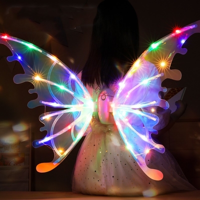 Ηλεκτρικό φως δώρων πυράκτωσης και κίνησης φτερών πεταλούδων νεράιδων